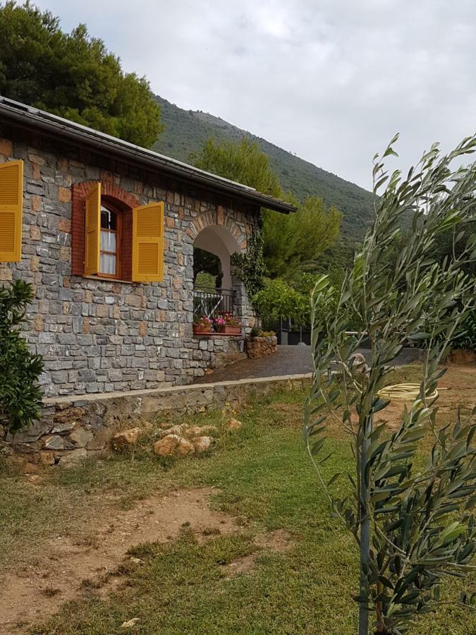 Villa Fior Di Lavanda Cisano sul Neva Ngoại thất bức ảnh